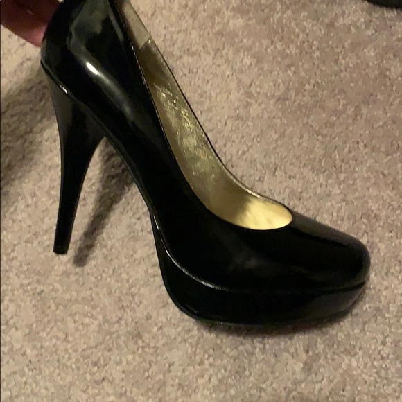 Nine West Black Heels - Picture 4 of 4